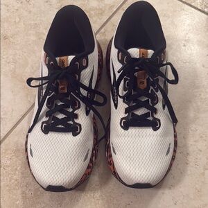 Brooks White and Black Women's Sneakers